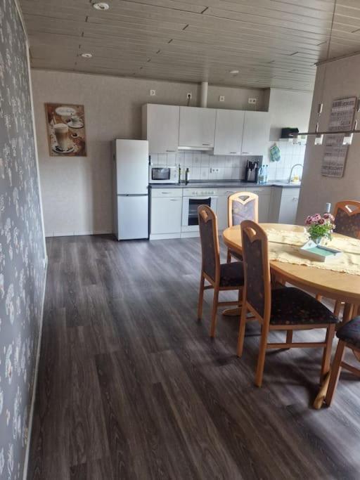 Gemuetliche 3-Zimmer-Wohnung, Zentral Gelegen Apensen المظهر الخارجي الصورة